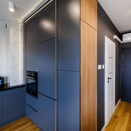 Panorama Capital Lily - 19 Pietro * Rzeszow